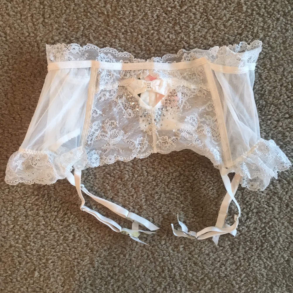 Victoria’s Secret garter belt